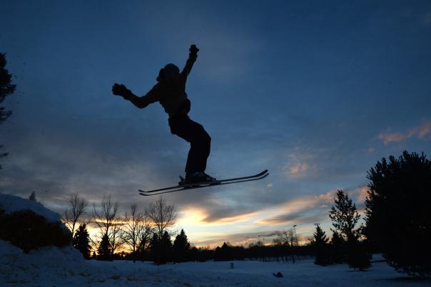 Skiing jump